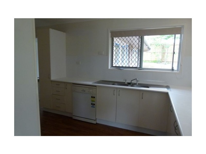 16 Carrabean Avenue, Ashmore QLD 4214