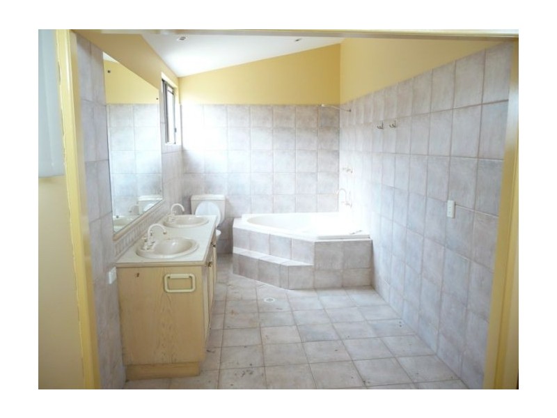 Isle Of Capri QLD 4217