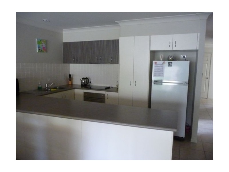 2/15 Benson st, Ormeau QLD 4208