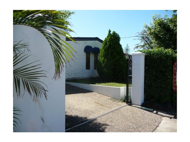 22 Brindisi Ave, Isle Of Capri QLD 4217