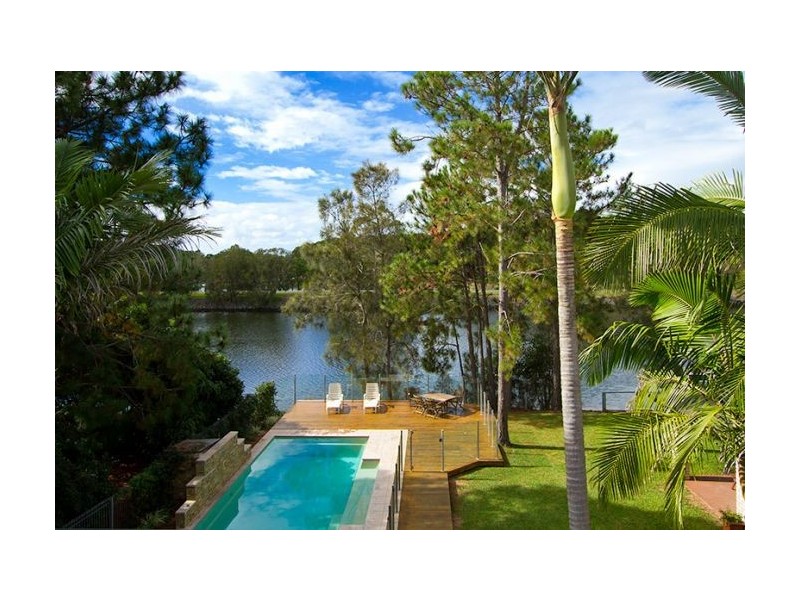 22 Lancelin Drive, Mermaid Waters QLD 4218