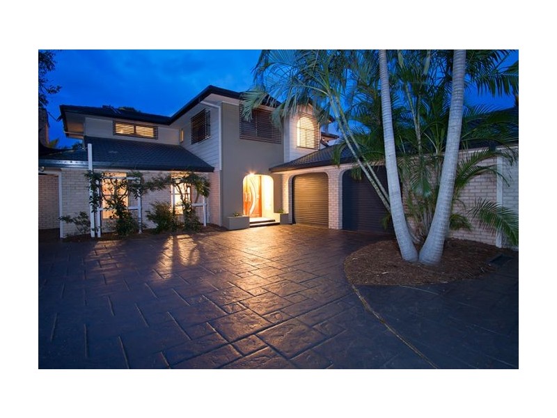 22 Lancelin Drive, Mermaid Waters QLD 4218