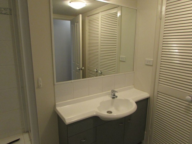 4/150 Marine Parade, Southport QLD 4215