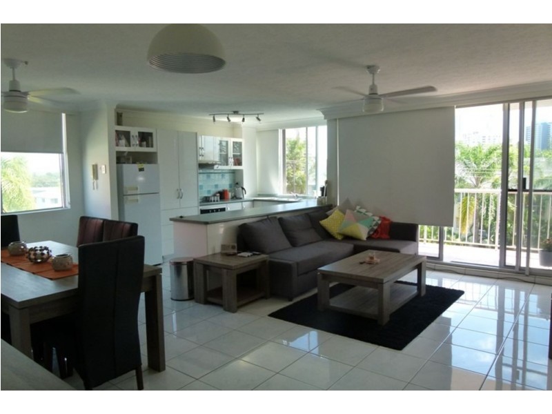 11/220 Surf Parade, Surfers Paradise QLD 4217