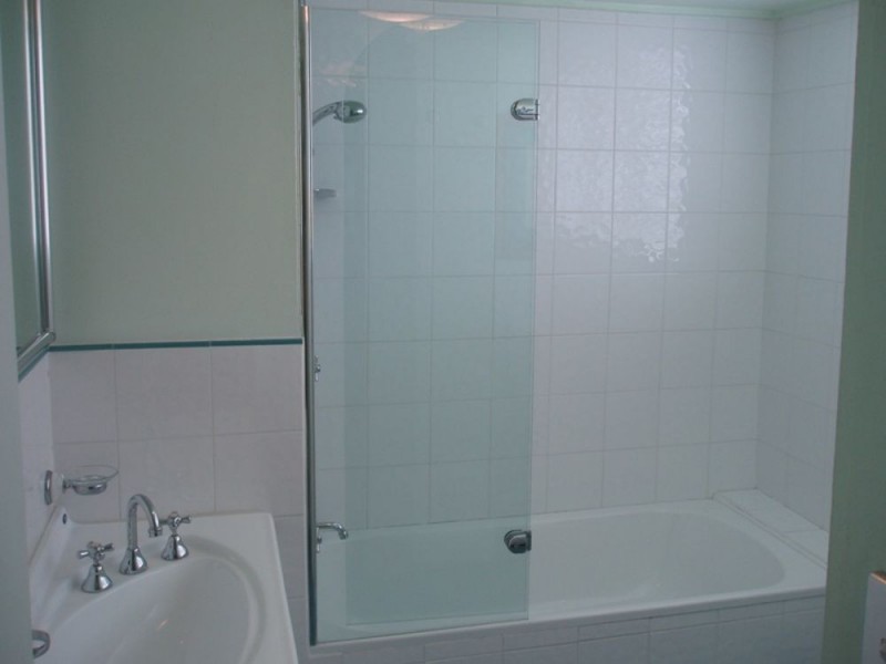 11/220 Surf Parade, Surfers Paradise QLD 4217