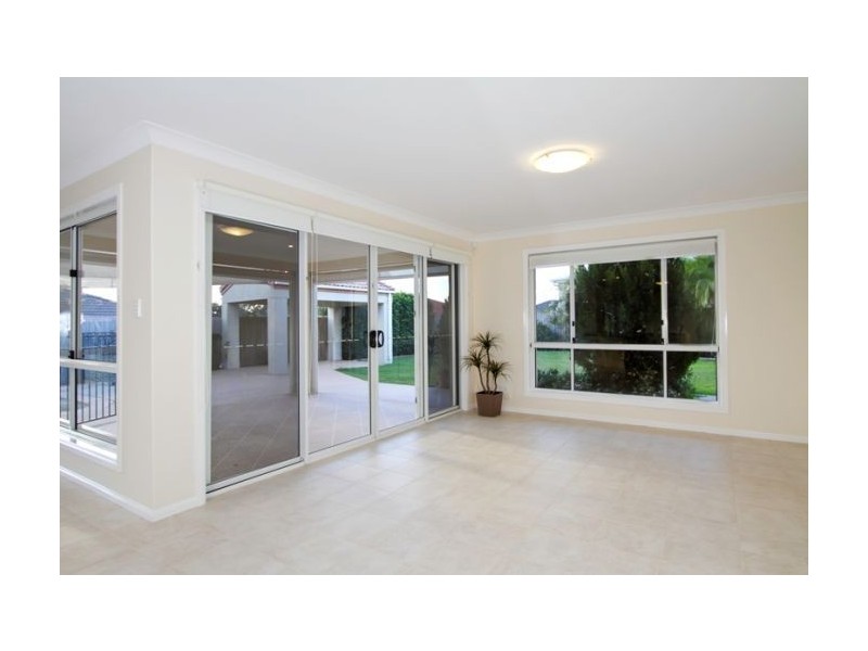 10 Leopard Tree Place, Molendinar QLD 4214