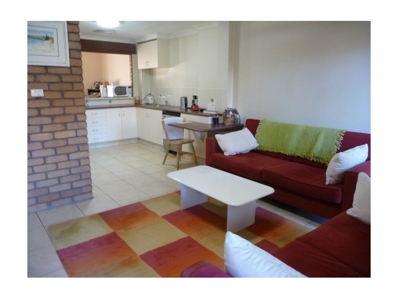 20 Dunlop Court, Mermaid Waters QLD 4218