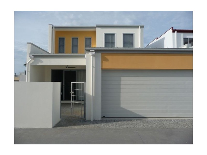 Hope Island QLD 4212