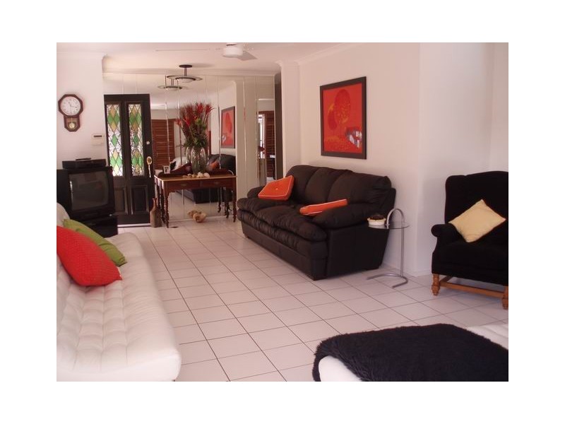 Isle Of Capri QLD 4217