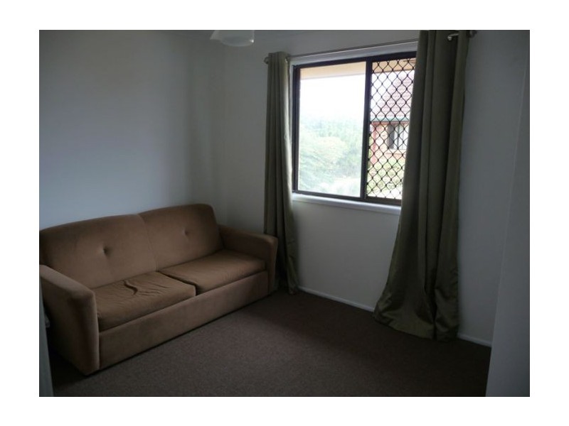 4/77 Sunshine Parade, Miami QLD 4220