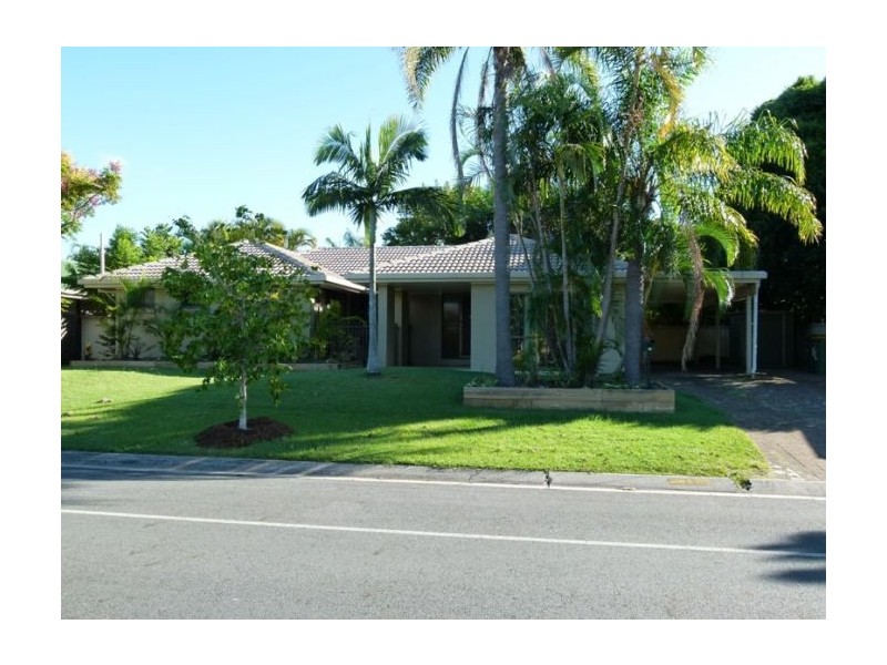39 Honeyeater Drive, Burleigh Waters QLD 4220