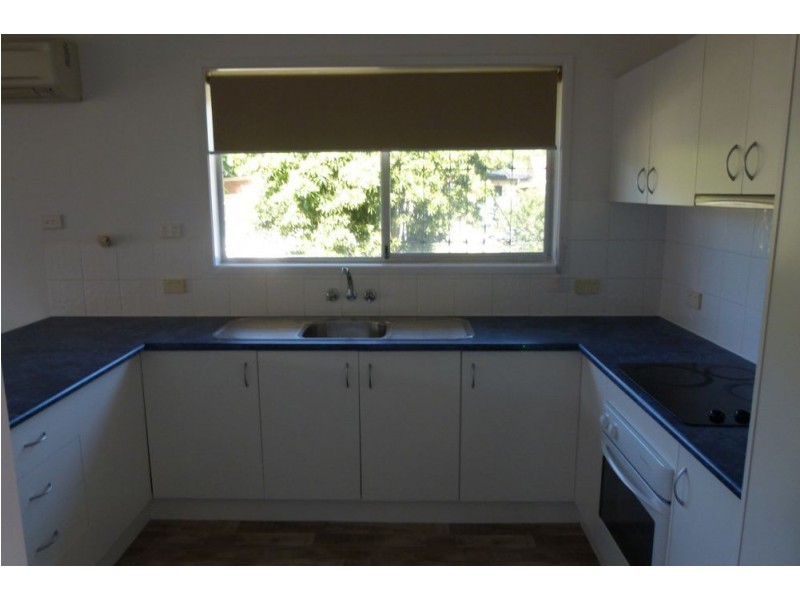 1/3 Macaw Avenue, Miami QLD 4220