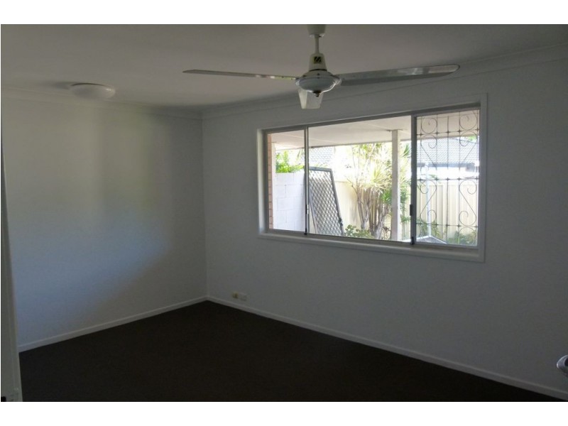 1/3 Macaw Avenue, Miami QLD 4220