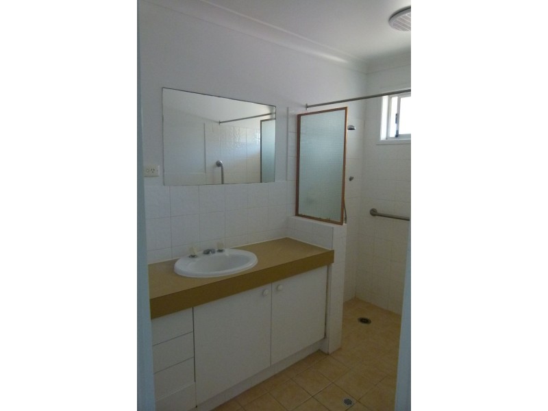 1/3 Macaw Avenue, Miami QLD 4220