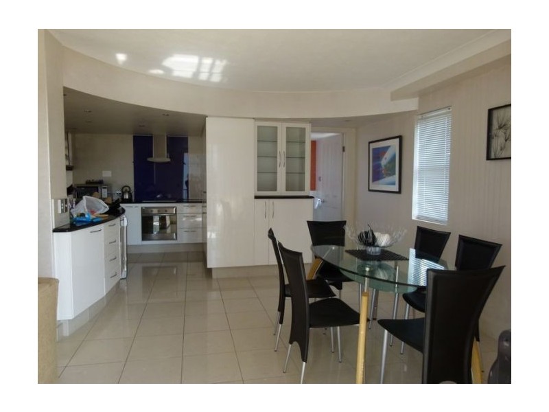 Broadbeach QLD 4218