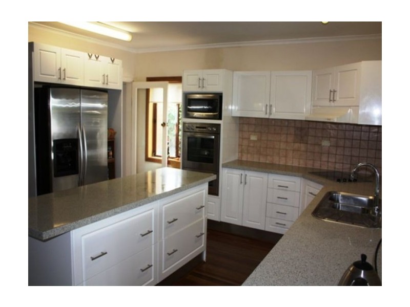 Isle Of Capri QLD 4217