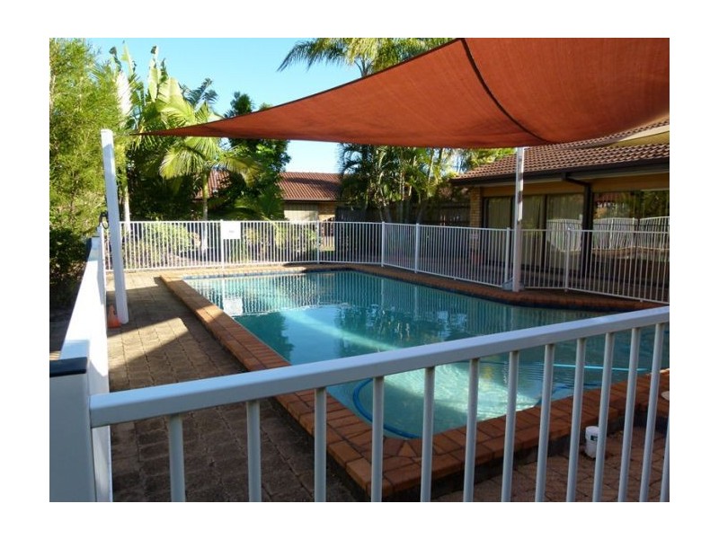 @/37 St Kevins Ave, Benowa QLD 4217