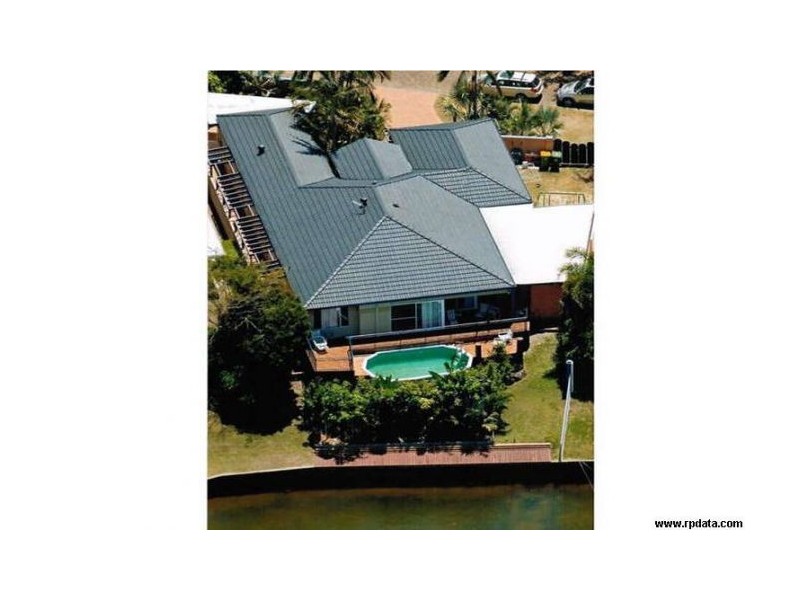 7 Monteclair Court, Mermaid Waters QLD 4218