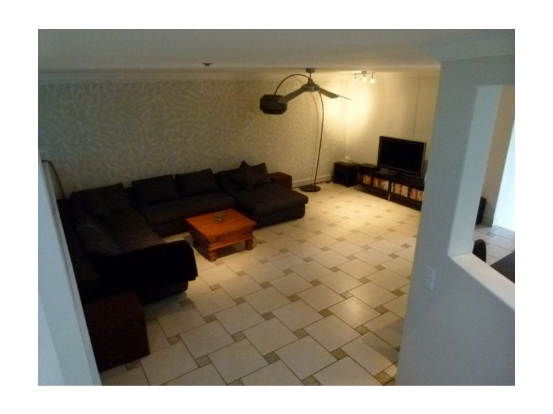 Varsity Lakes QLD 4227