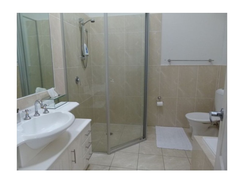 Varsity Lakes QLD 4227