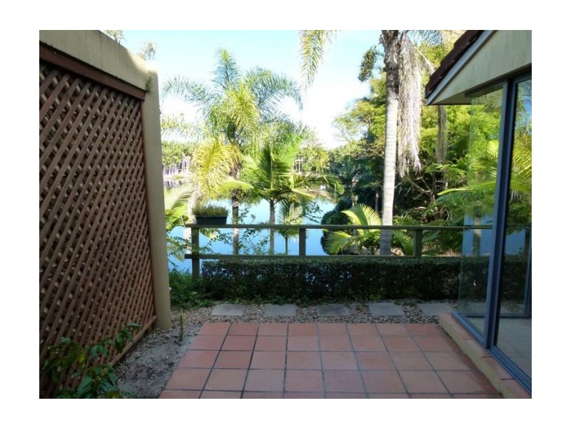 Clear Island Waters QLD 4226