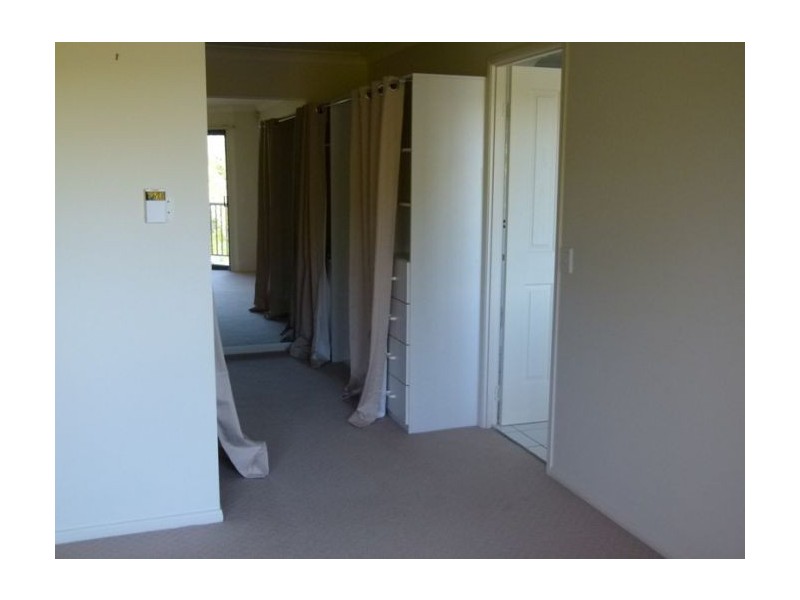 Clear Island Waters QLD 4226