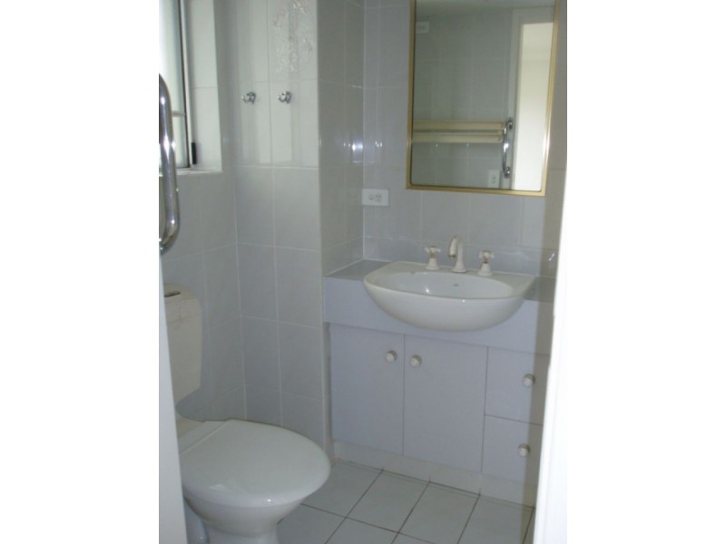 @/194 Marine Parade, Labrador QLD 4215
