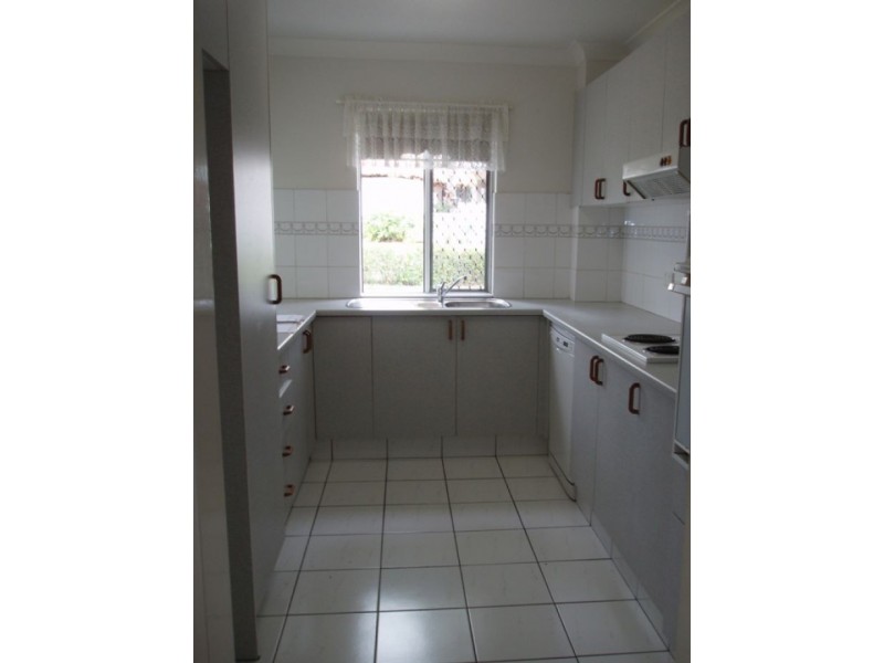 @/194 Marine Parade, Labrador QLD 4215