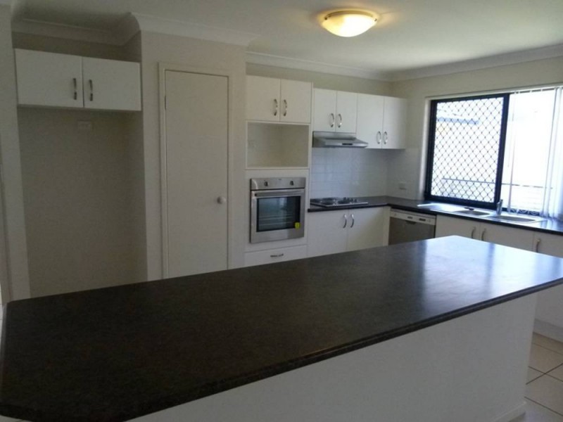 16 Stringybark Drive, Molendinar QLD 4214