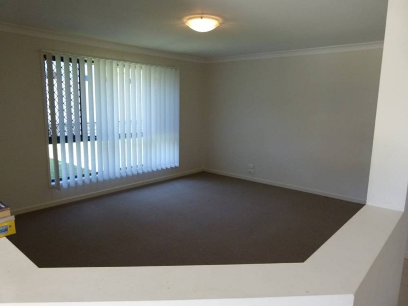 16 Stringybark Drive, Molendinar QLD 4214