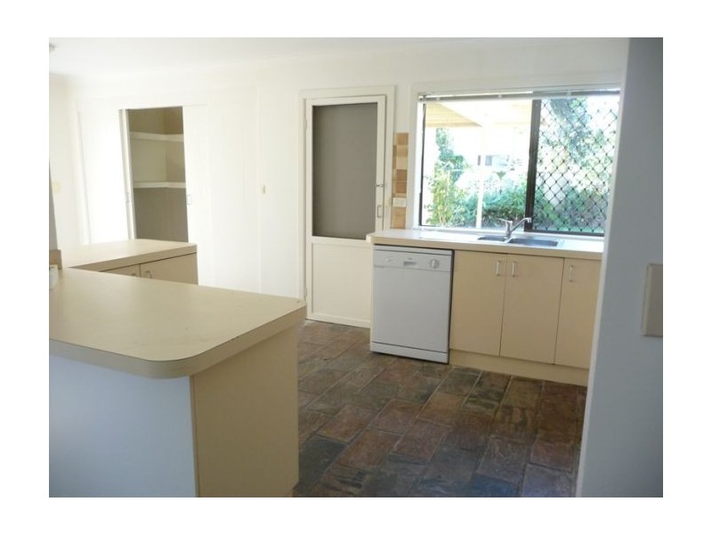 63 Amalfi Drive, Isle Of Capri QLD 4217
