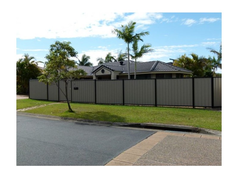1 Gumleaf Drive, Molendinar QLD 4214