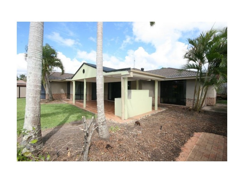 1 Gumleaf Drive, Molendinar QLD 4214