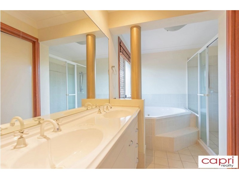 3 Wattlebrush Grove, Molendinar QLD 4214