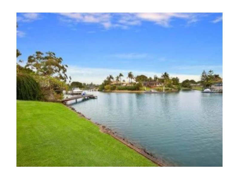 Isle Of Capri QLD 4217