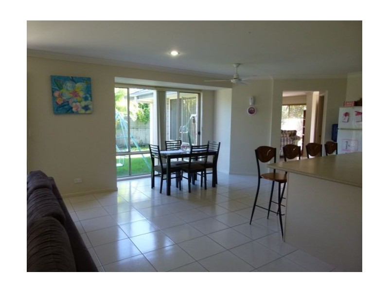 24 Silkwood Way, Molendinar QLD 4214