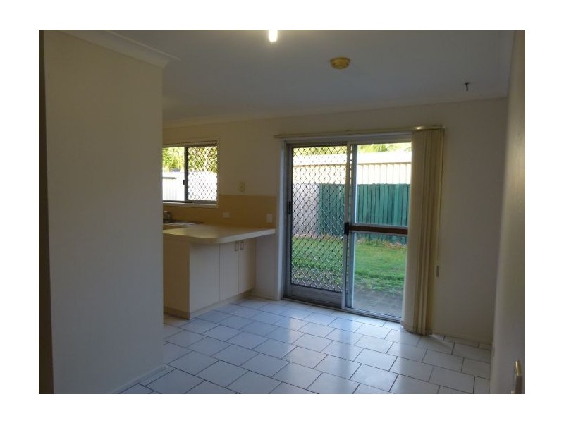 5 Miralie place, Ashmore QLD 4214