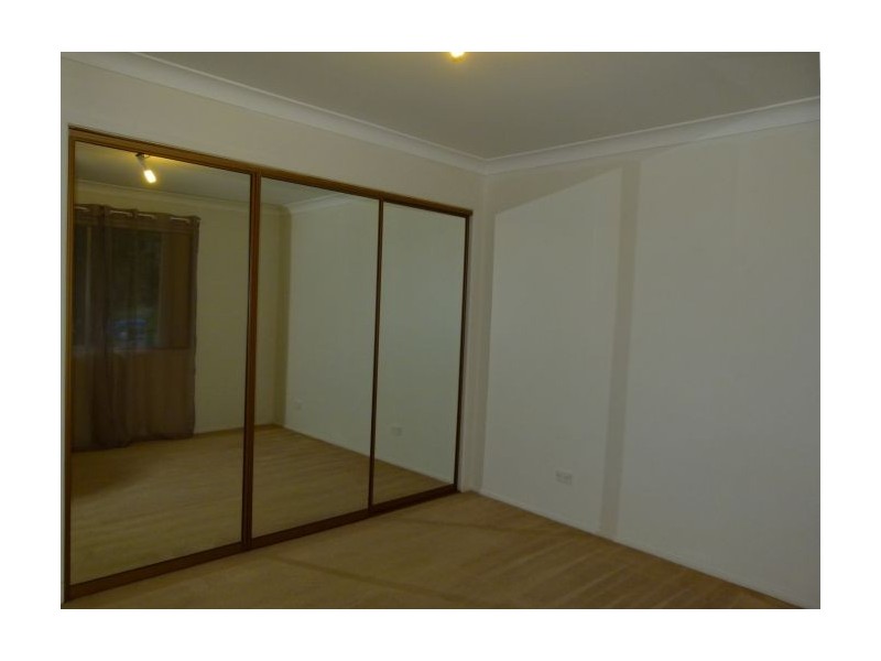 5 Miralie place, Ashmore QLD 4214