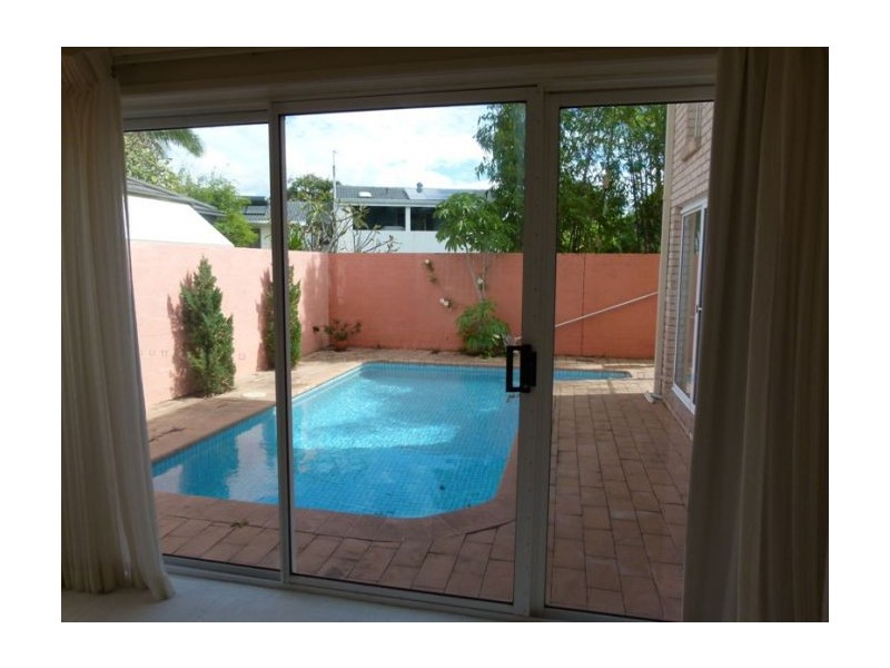 Isle Of Capri QLD 4217