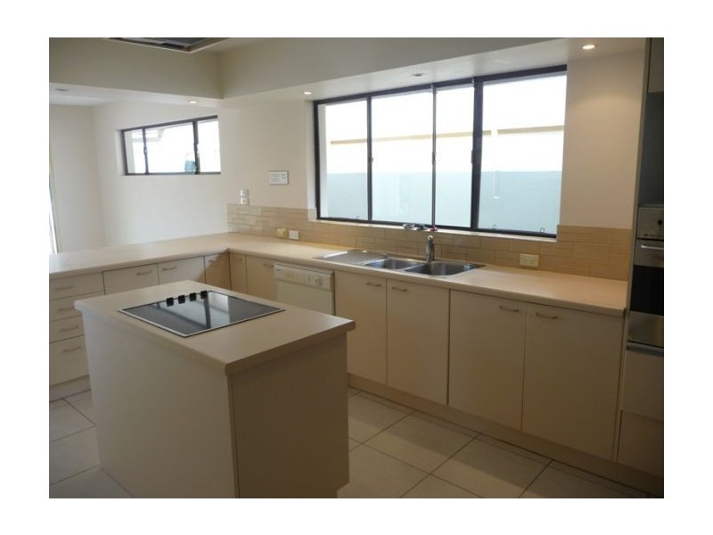 Isle Of Capri QLD 4217