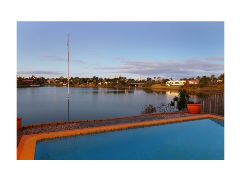 23 Cabana Boulevard, Benowa QLD 4217