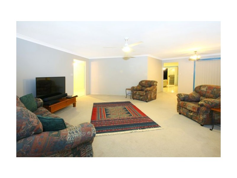 23 Cabana Boulevard, Benowa QLD 4217