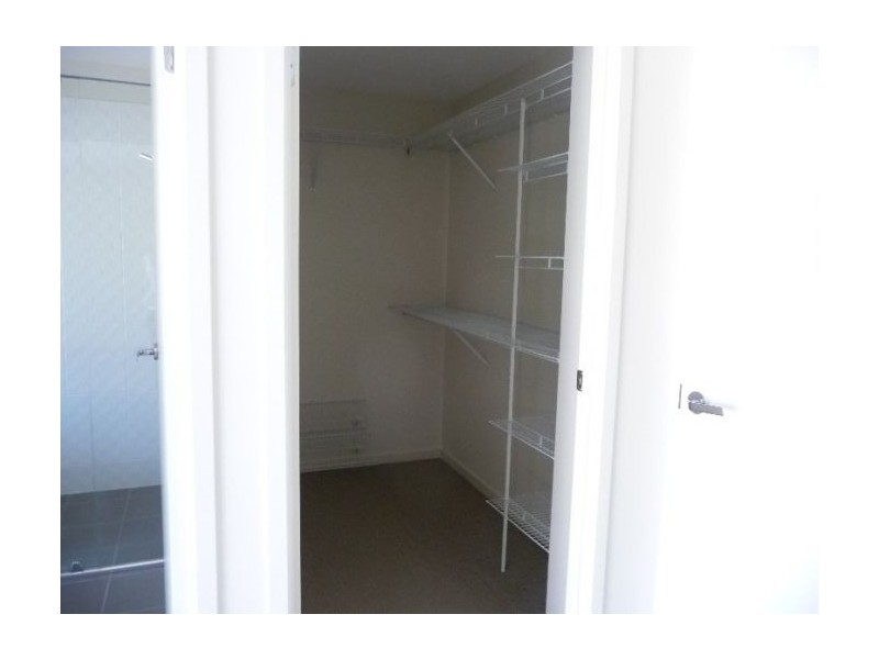 8,6 Egerton street, Southport QLD 4215