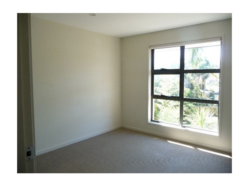 8,6 Egerton street, Southport QLD 4215