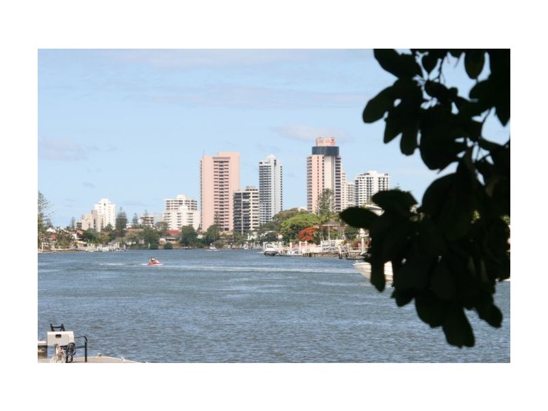 Isle Of Capri QLD 4217