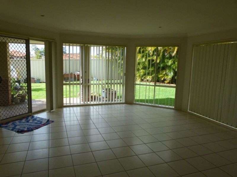 19 Rosegum Drive, Molendinar QLD 4214