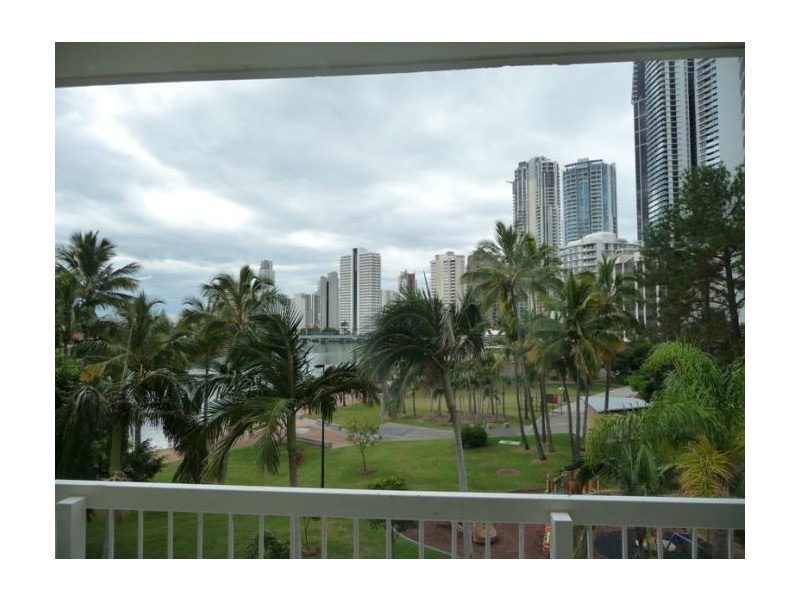 40 Watson Esplande, Surfers Paradise QLD 4217