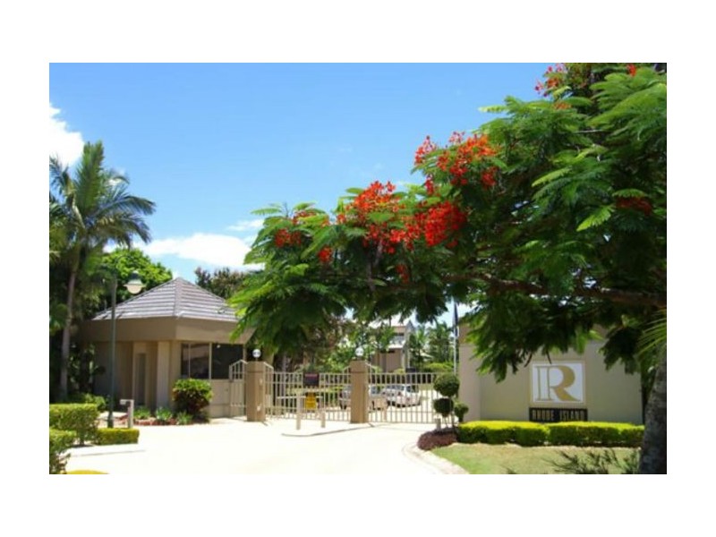 Clear Island Waters QLD 4226