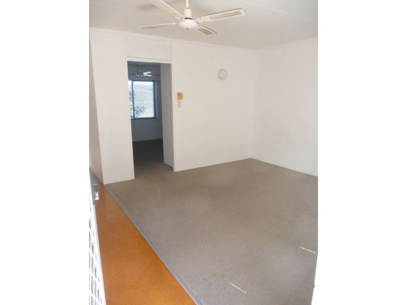 8/10 Leonard Street, Surfers Paradise QLD 4217