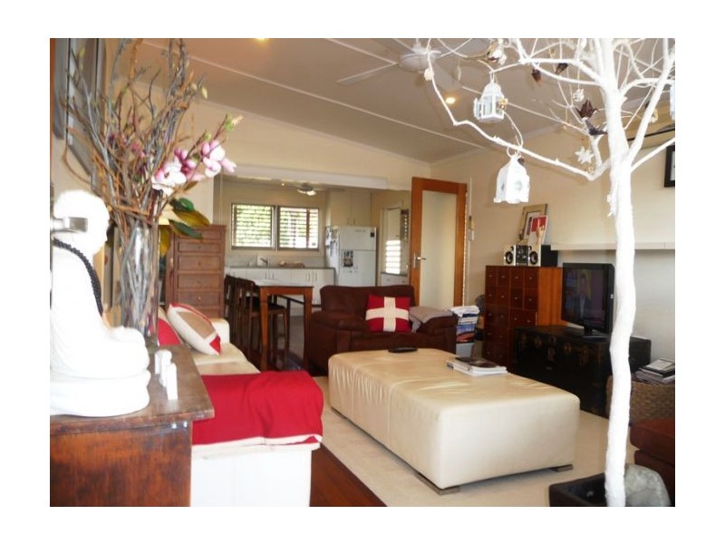 96 Robert Street, Labrador QLD 4215